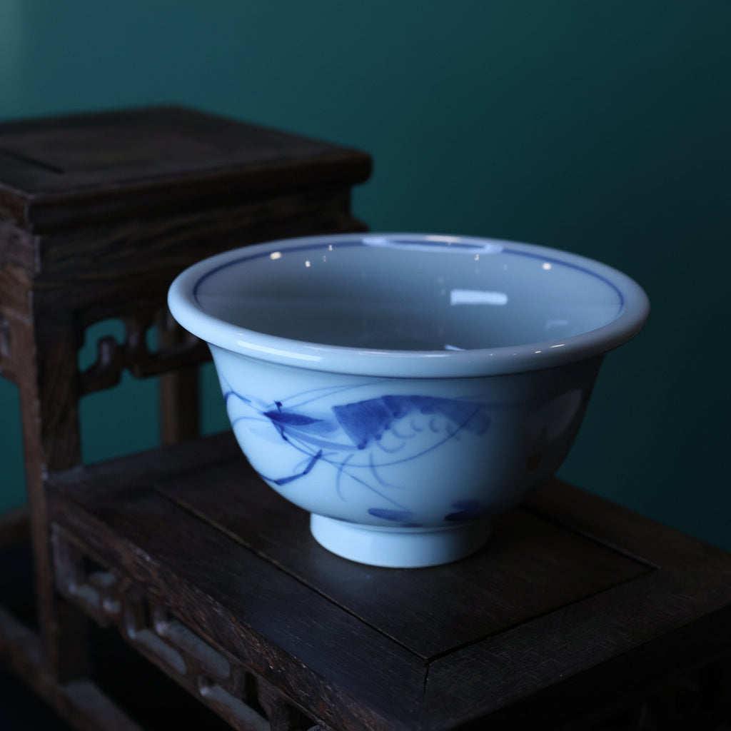 Songartisan Handmade Blue-and-White Fish & Shrimp Tea Cup

Jingdezhen Hand-Painted Porcelain Teacup | Traditional Chinese Tea Ware